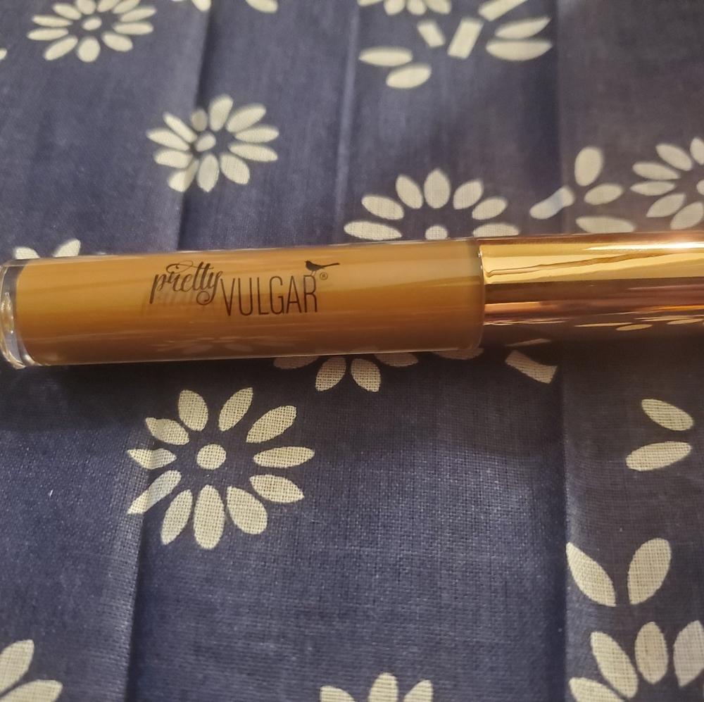Pretty Vulgar  under concealer